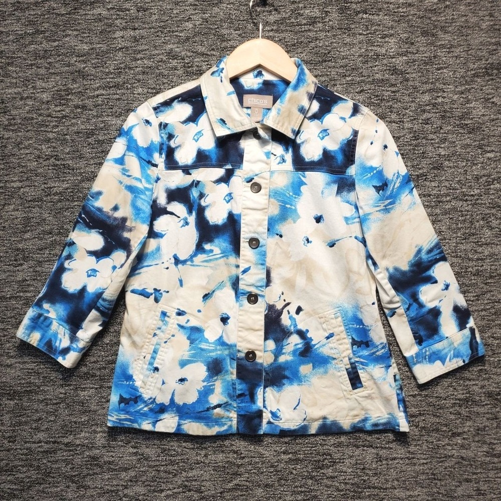 Chicos Watercolor Floral Denim Jacket‎ Womens Medium Blue Button Up Stretch Boho
